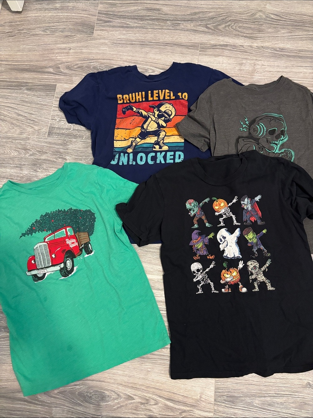 - Kids Graphic T-Shirt Pack with 4 shirts - 10 year old